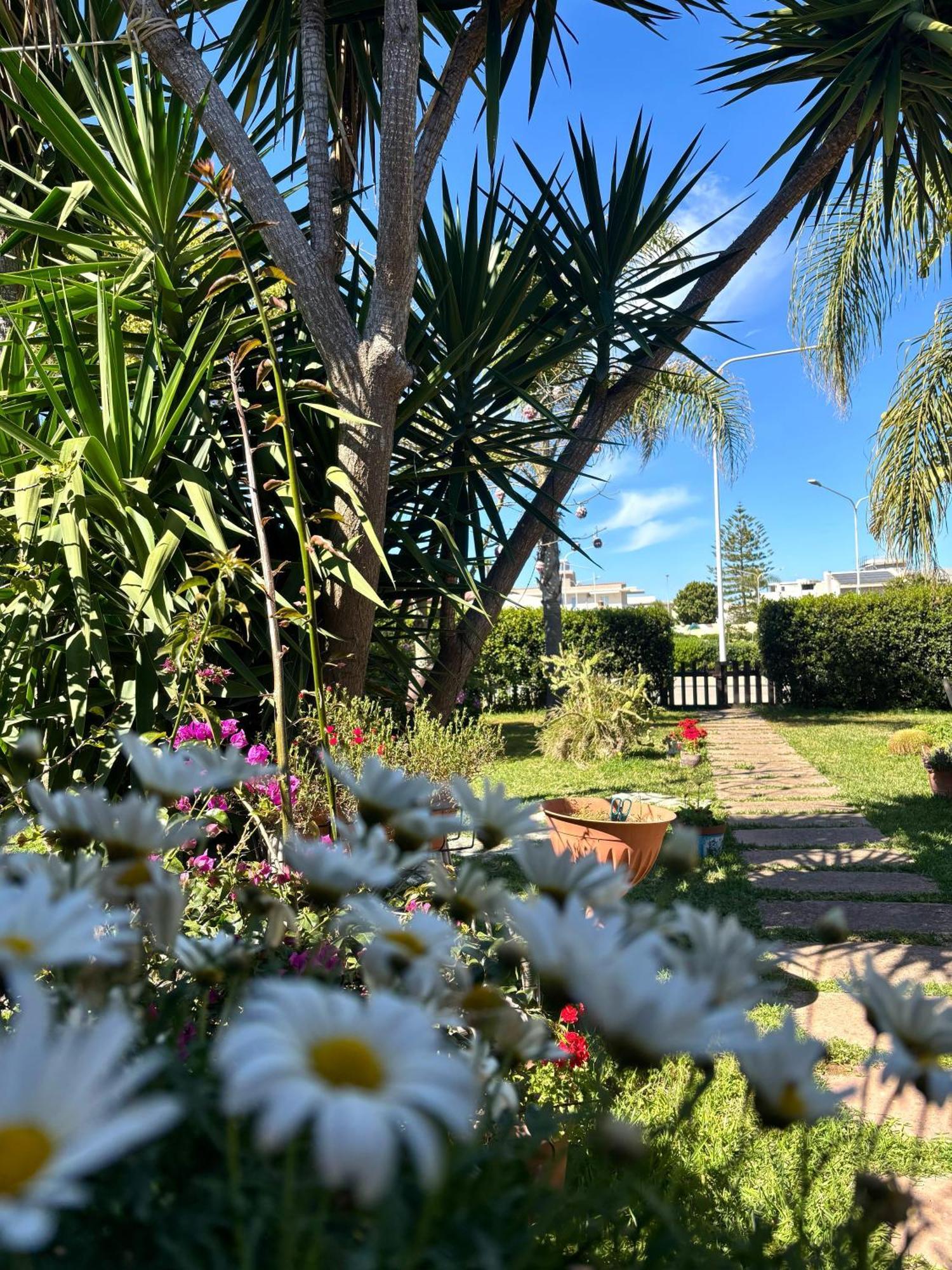 Agua Marina Villa Avola Buitenkant foto